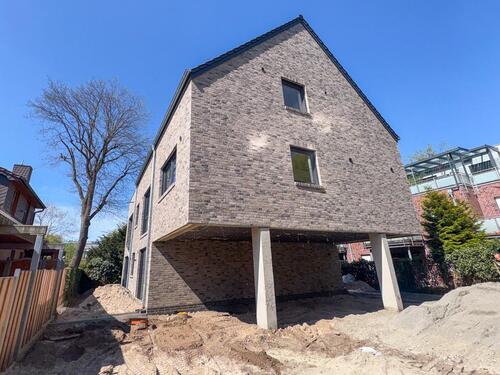 Foto - WG ZIMMER! Stilvolle 6-Zimmer-Neubauwohnung mit EBK im 1. OG!