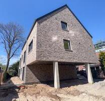 WG ZIMMER! Stilvolle 6-Zimmer-Neubauwohnung mit EBK im 1. OG! - Oldenburg Kreyenbrück