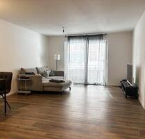 Moderne 2-Zi.-Wohnung mit Einbauküche, Balkon, zwei Stellplätzen - Villingen-Schwenningen Kopsbühl