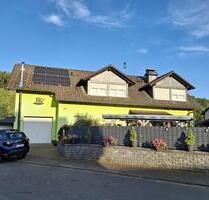 Besonderes1-2Familienhaus mit natürlichen Blick und Pferdehaltung - Netphen