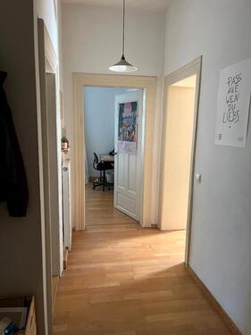 Foto - 2-Zimmer-Altbauwohnung in Altstadtnähe - WG geeignet