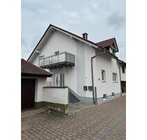 Gepflegte 3 ZKB Dachgeschosswohnung inkl. EB Küche - Gau-Bickelheim