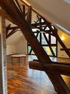 Foto - 3 Zimmer Dachgeschoßwohnung zur Miete in Kindenheim