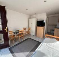 1 Zimmer Anliegerwohnung - 600,00 EUR Kaltmiete, ca.  18,00 m² in Halstenbek (PLZ: 25469)