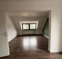 Wohnung mit Balkon ab sofort ! - 550,00 EUR Kaltmiete, in Essen (PLZ: 45307) Stadtbezirk VII
