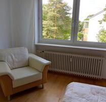 WG Zimmer in schönem neu renoviertem, möbliertem, 3 Zimmer Apartm - München Allach-Untermenzing