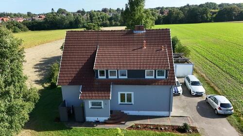 Foto - Modern renovierte EG-Wohnung mit Garten, EBK, Garage und Keller