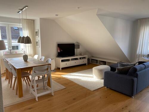 Foto - Lichtdurchflutete 4-Zimmer Wohnung im schönen Kernen-Stetten