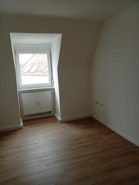 Foto - Helle teilrenovierte 2-Zimmer-Wohnung - Zentrumsnah