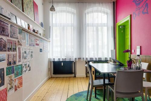 Foto - Büro-Arbeitsplatz in 3er Bürogemeinschaft