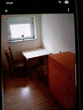 Foto - 1 Zmmer Wohnung WARMMIETE - 450,00 EUR Kaltmiete,
