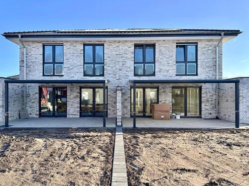 Foto - Stilvolle Neubau-DHH mit Garten und Terrasse