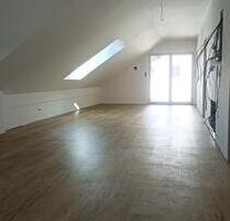 Erstbezug 3-Zimmer-Dachgeschosswohnung mit Balkon (KfW-55) - Bogen