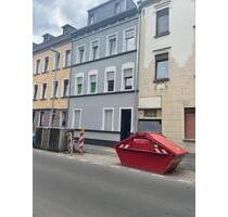 Kernsaniertes MFH in Duisburg-Laar - 4 Einheiten - 200qm