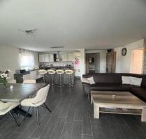 EG-Wohnung, 4,5 Zi., Garten, Terrasse, Garage + 2 Stellplätze - Bad Mergentheim