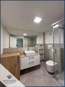 Foto - Frisch renovierte 2-Zimmer-Wohnung mit Balkon, luxuriösem Bad, Stellplatz & moderner Einbauküche!