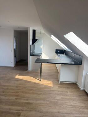 Foto - Schöne 3 Zimmer Wohnung mit Parkplatz, Balkon und Garten