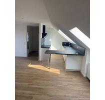 Schöne 3 Zimmer Wohnung mit Parkplatz, Balkon und Garten - Ludwigsburg Oßweil