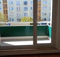 4-Zimmer-Wohnung (70 m²) mit Balkon zur Miete (Möbel geschenkt!) - Hoyerswerda