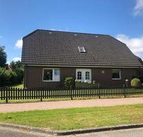 Haus mit großem Wintergarten und Garage - Marne