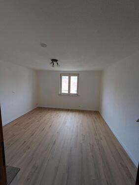 Foto - Großes WG-Zimmer (2 Räume 25 m²) im Haus mit Garten – Bissingen
