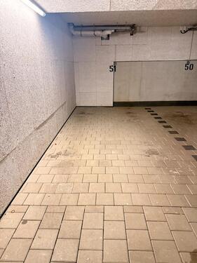 Foto - Tiefgaragenstellplatz zu vermieten