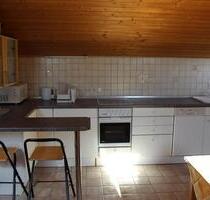 2-Zimmer-Dg-Wohnung, gemütlich - 1.200,00 EUR Kaltmiete, in Seefeld (PLZ: 82229)