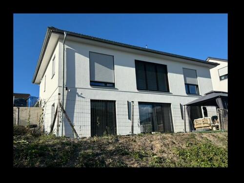 Foto - modernes Einfamilienhaus im Stadtvilla- Stil in 74912 Kirchardt