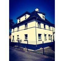 Verkauft wird eine Kernsanierte 3 Familienhaus in Erdmannhausen