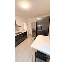 Neue 4-er WG in Tuttlingen - 450,00&nbsp;EUR Kaltmiete, ca.&nbsp; 100,00&nbsp;m&sup2; in Tuttlingen (PLZ: 78532)