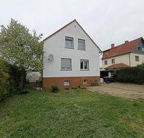 Resthof Einfamilienhaus mit Pferdehaltung, kleine Reithalle - Limeshain