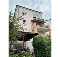 Berger Hang: Zum Sanieren BAUHAUSSTIL: EFH mit PANORAMABLICK! - Frankfurt am Main Bergen-Enkheim
