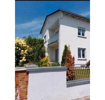 Einfamilienhaus mit schönem Garten - Lustadt