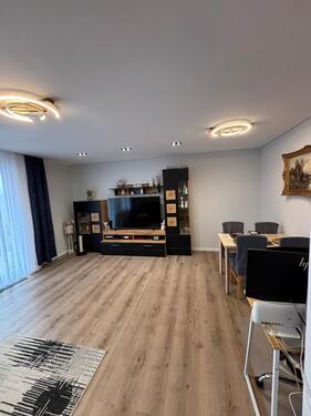 Foto - Stilvoll sanierte 3-Zimmer ETW mit Garage & Loggia