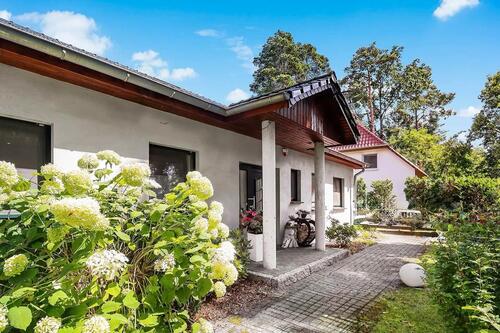 Foto - Haus am Wald (BJ 2013) Pool & Doppelgarage