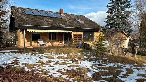 Foto - Großes freistehendes Einfamilienhaus mit 1.473 m² Grundstück