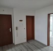 Helle 4-Zimmer DG-Wohnung (121 qm) mit Dachterrasse – Waldsee