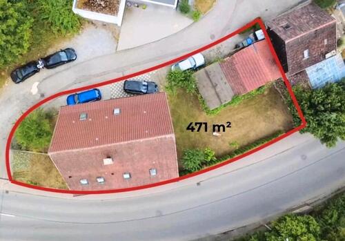 Foto - Großzügiges Zweifamilienhaus mit Ausbaupotenzial