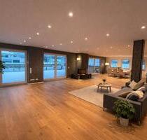 Purer Luxus - Wohnen & Arbeiten mit Terrasse, Sauna & Hot Tub in Oberursel-Oberstedten - Oberursel (Taunus)