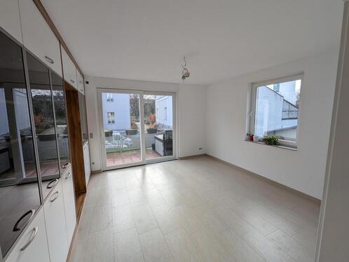 Foto - Helle 2-Raum-Wohnung mit Südbalkon, Carport, EBK am Puschkinpark