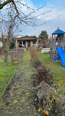 Foto - Kleingarten mit massiver Laube - 2.000,00&nbsp;EUR Kaltmiete, ca.&nbsp; 0,00&nbsp;m&sup2;