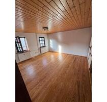 3 Zimmer Wohnung in Hallgarten mit Garage - Walluf