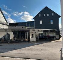 Einfamilienhaus - 130.000,00&nbsp;EUR Kaufpreis, ca.&nbsp; 212,00&nbsp;m&sup2; in Blankenrath (PLZ: 56865)