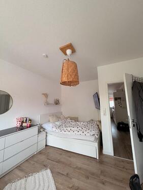 Foto - Zimmer in 4er Mädels WG - 350,00&nbsp;EUR Kaltmiete, ca.&nbsp; 16,00&nbsp;m&sup2;