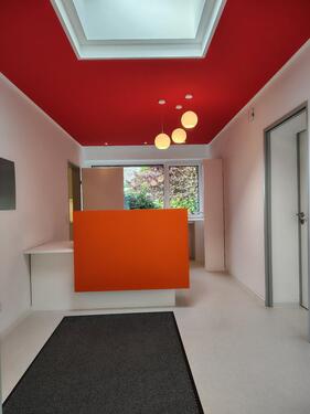 Foto - vermietete Gewerbefläche mit Parkplatz (Kapitalanlage)