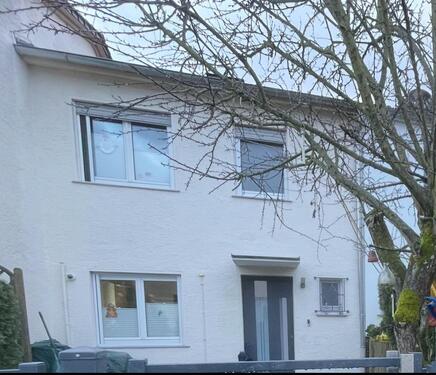 Foto - Haus zur Vermietung - 2.100,00&nbsp;EUR Kaltmiete, ca.&nbsp; 120,00&nbsp;m&sup2;