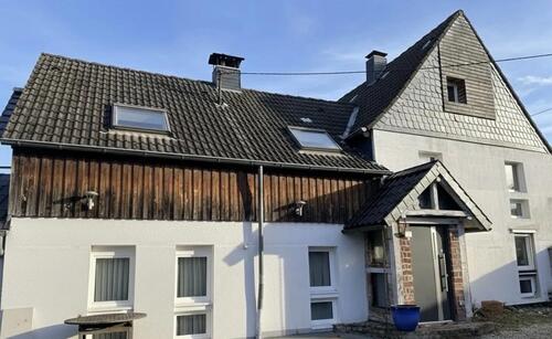 Foto - Teilsaniertes Einfamilienhaus in Leichlingen