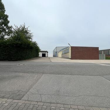 Foto - 2x Hallen 1x 400m2 & 600 m2 - 200.000,00 EUR Kaltmiete,