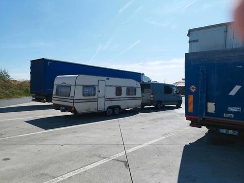 Foto - Garage, Stellplatz für Boote , Wohnwagen und Sommerauto