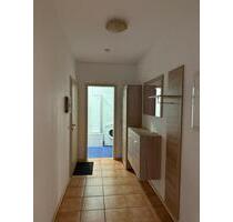 Helle 3 Zimmer Wohnung mit Balkon in Loitzendorf